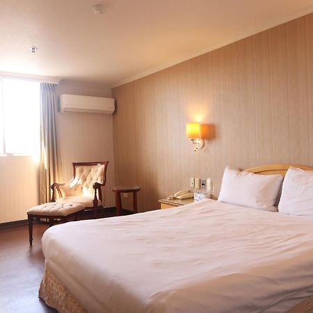 Hermes Hotel Hszincsu Kültér fotó