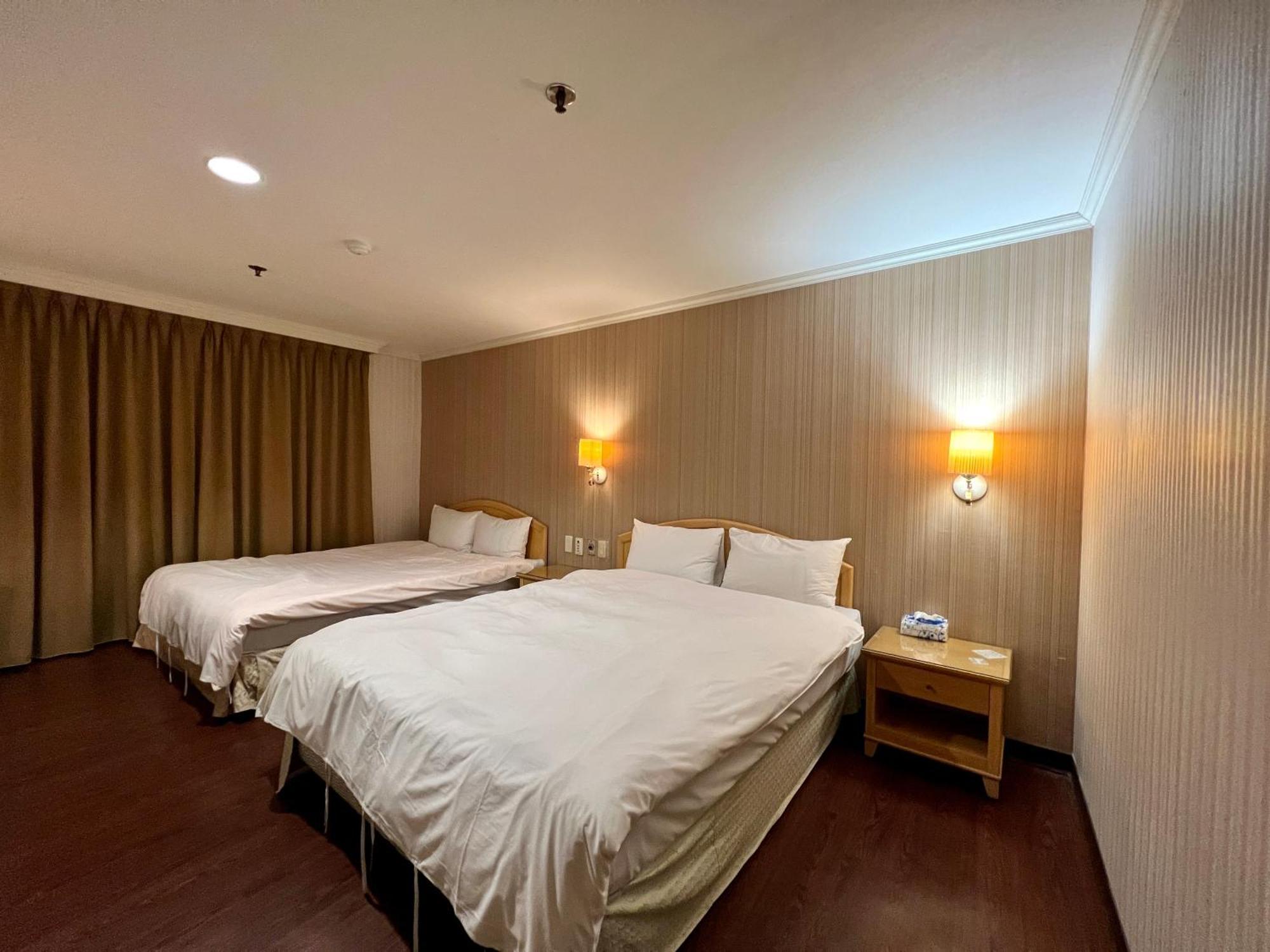 Hermes Hotel Hszincsu Kültér fotó