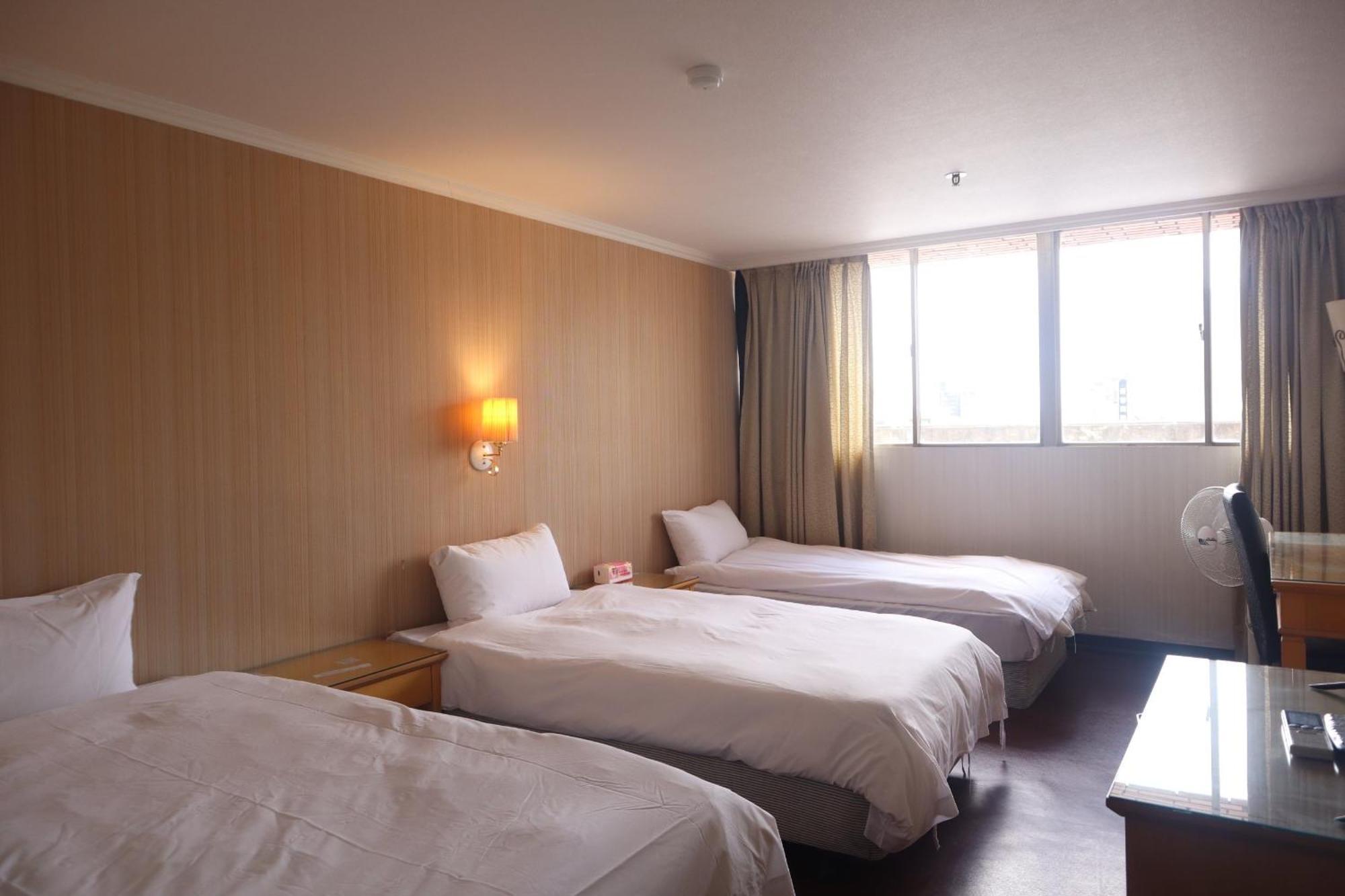 Hermes Hotel Hszincsu Kültér fotó