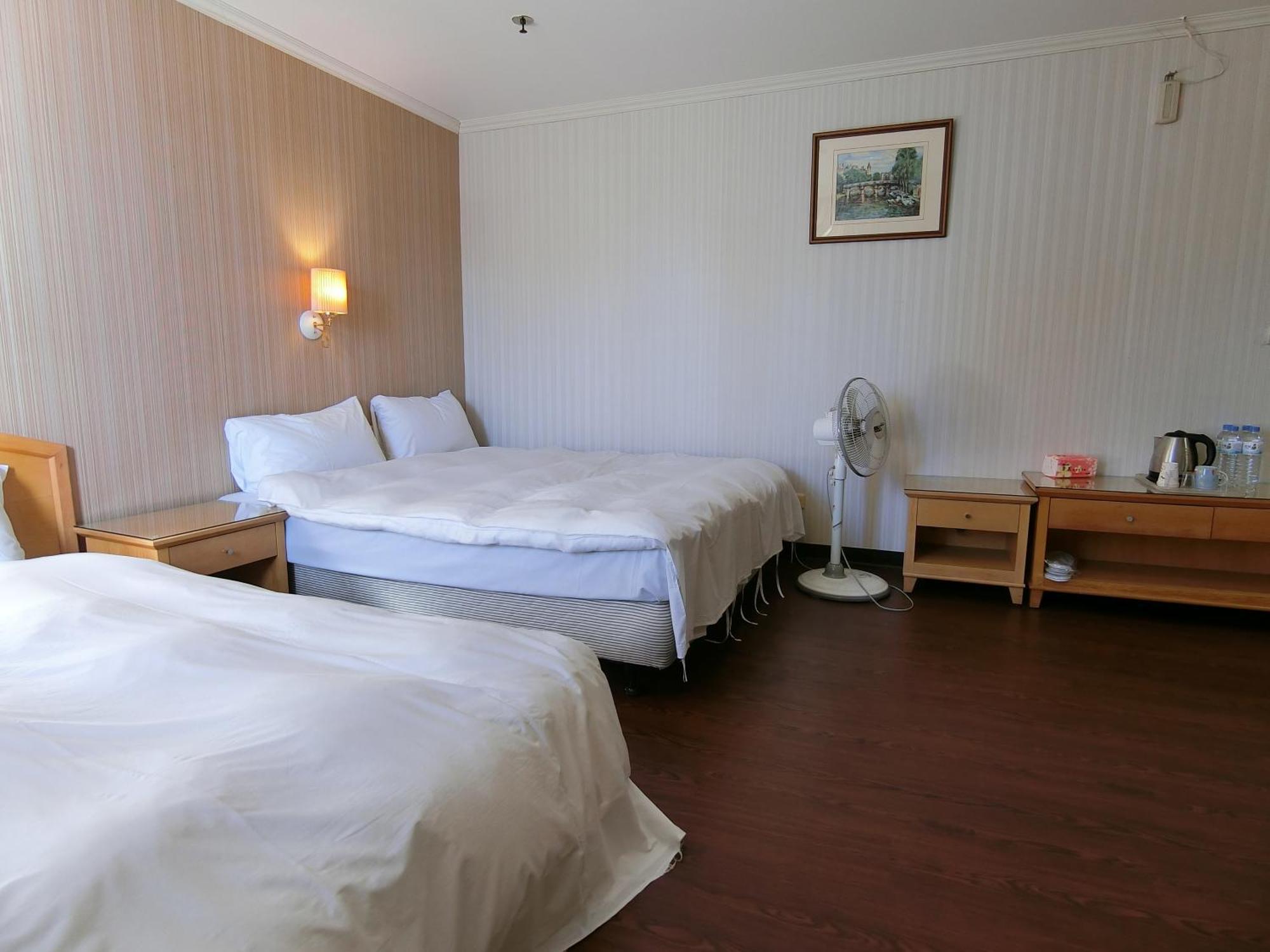 Hermes Hotel Hszincsu Kültér fotó