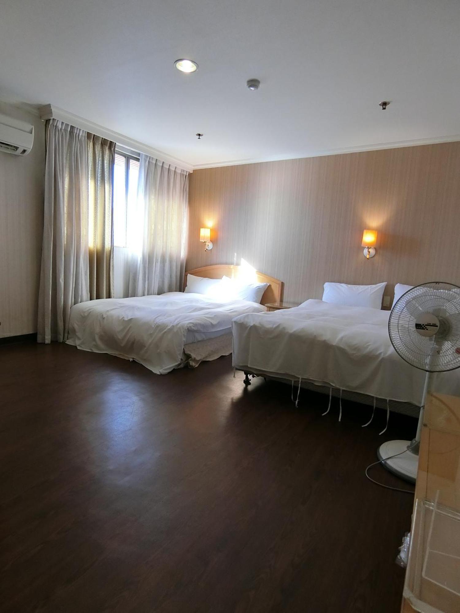 Hermes Hotel Hszincsu Kültér fotó