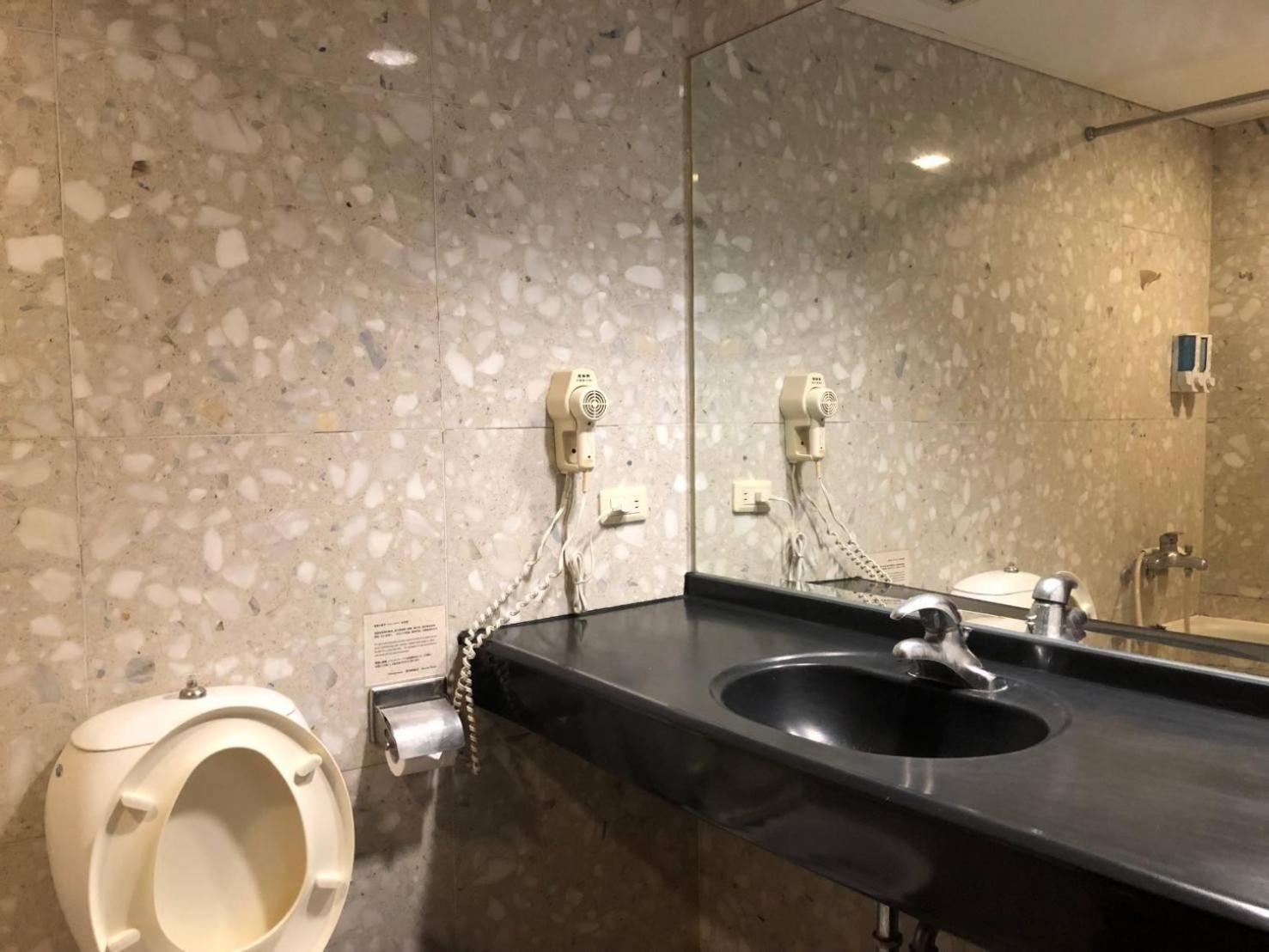 Hermes Hotel Hszincsu Kültér fotó