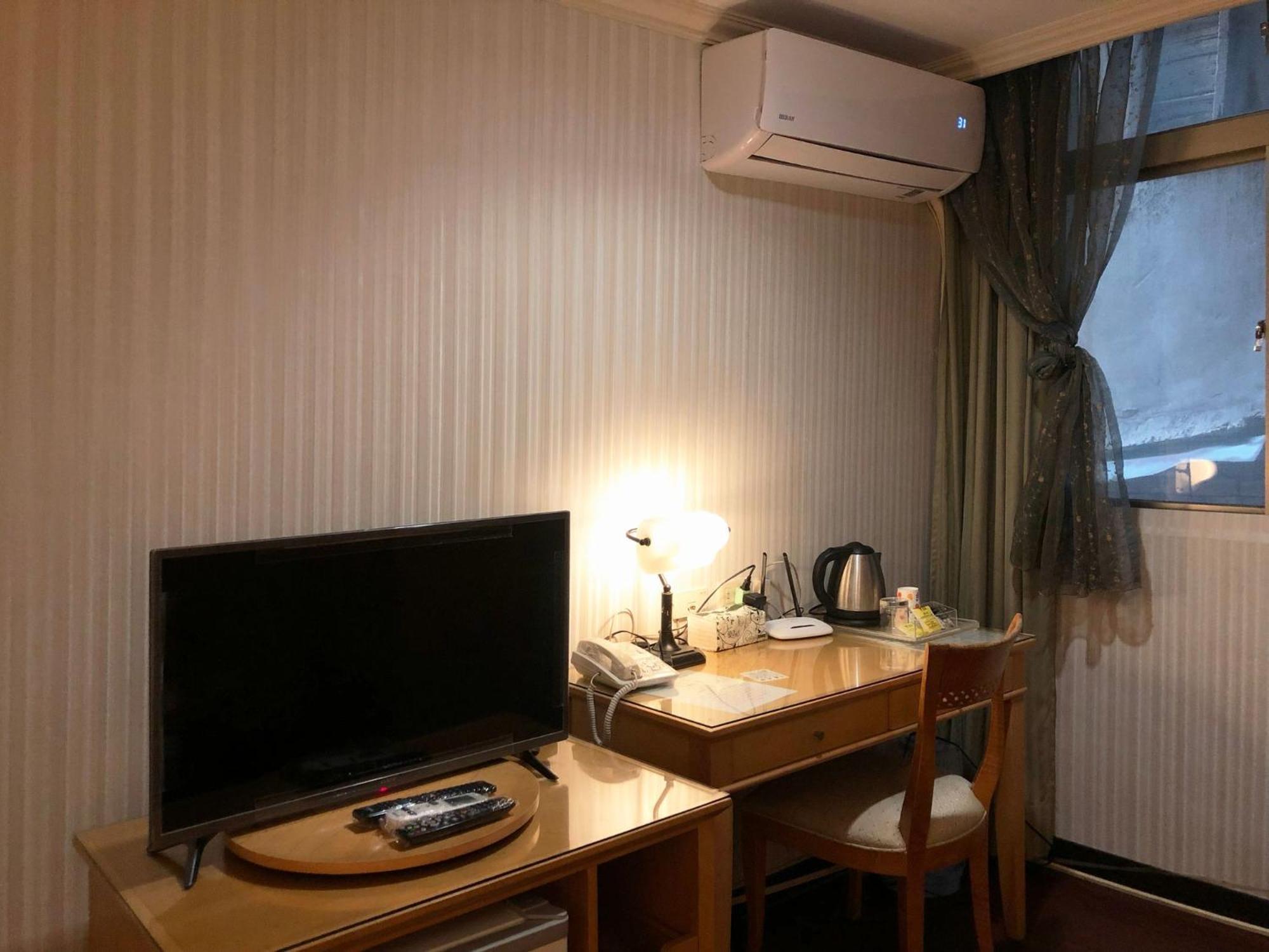 Hermes Hotel Hszincsu Kültér fotó